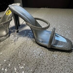 Nine West size 9 square toe silver heels strapless sandals (1shoew0031)
